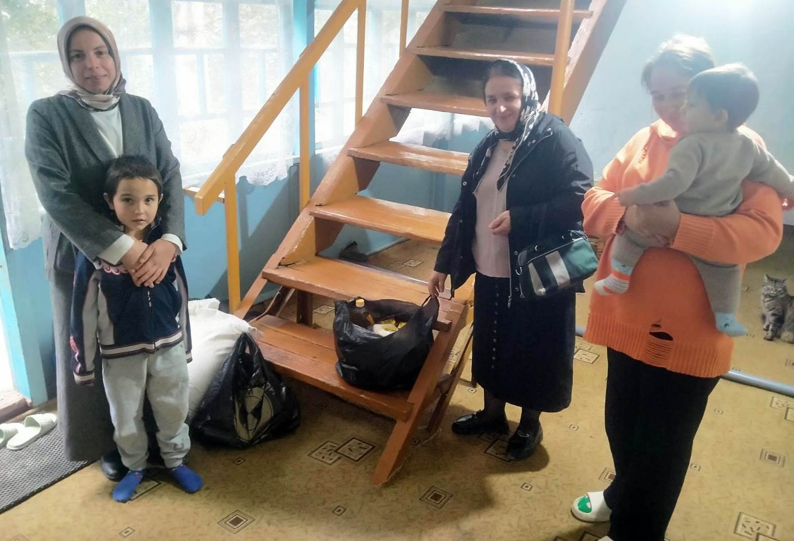 В рамках празднования Дня многодетной семьи специалисты Центра социального обслуживания населения Дахадаевского района посетили многодетные семьи